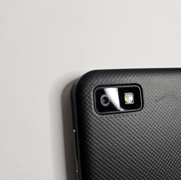 Blackberry Z10 | Made in Mexico | Research in motion | Good shape | Collectable - Picture 6 of 7